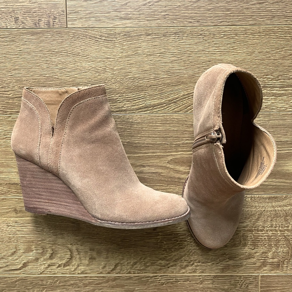 Women’s 10 Lucky Brand Yimina Wedge Bootie